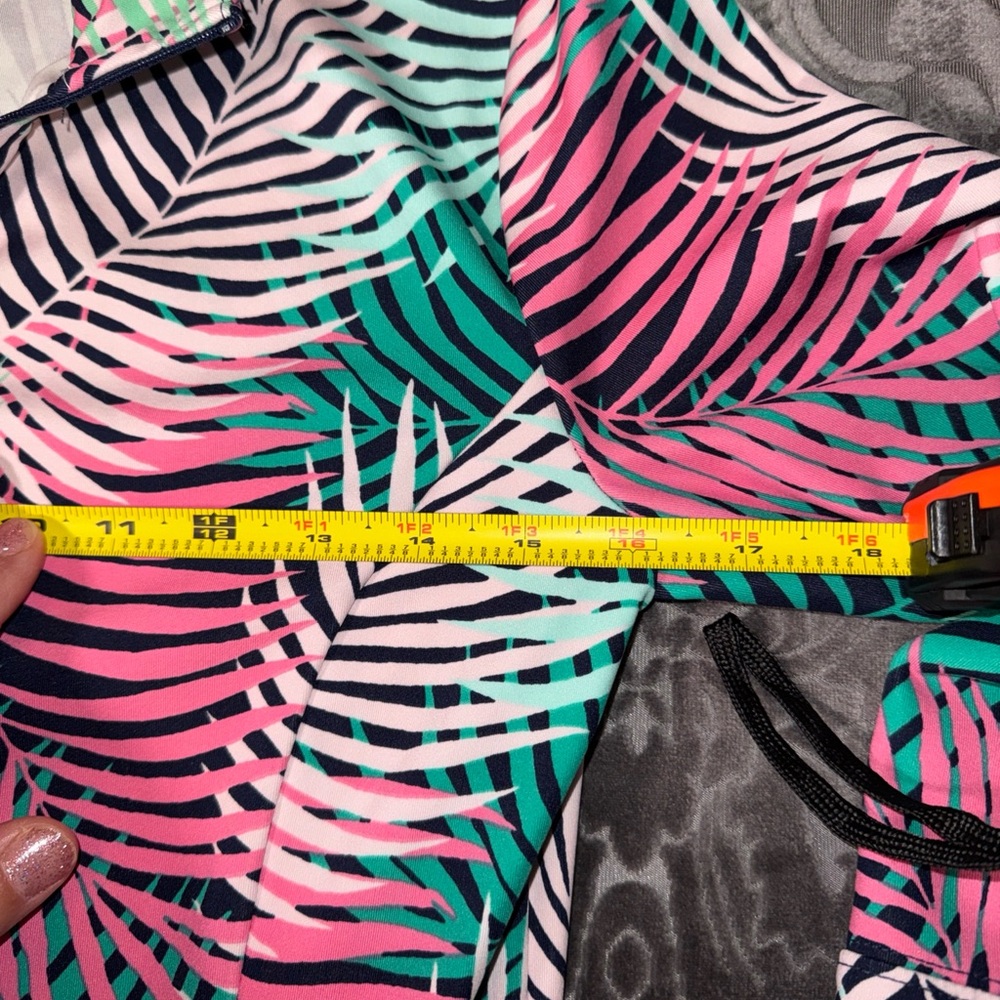 Tommy Bahama Colorful palm Leaf Print Long Sleeve golf Top spf 50 Sz Small - Picture 8 of 12